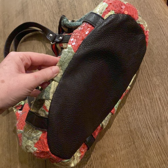 Bueno Sequined Floral boho style vintage purse - Picture 4 of 15